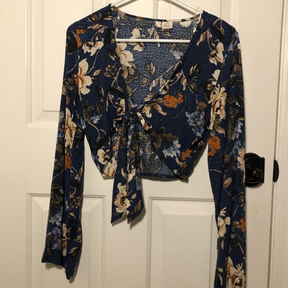 Pacsun blue floral fall crop long sleeve